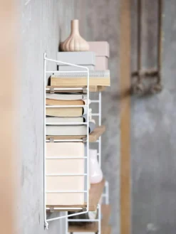 String Pocket Hylla, Nybroblå