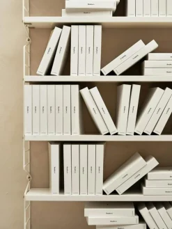 String Pocket Hylla, Nybroblå