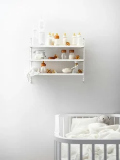 String Pocket Hylla, Nybroblå