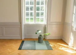 Tica Copenhagen Plastmattor-Stripes Matta Ljusgrön / Mörkgrön, 90x130 cm