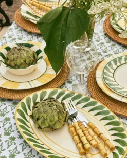 Pick a Poppy Uppläggningsfat-Swirl Serveringstallrik 32 cm, Gul