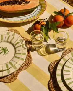 Pick a Poppy Uppläggningsfat-Swirl Serveringstallrik 32 cm, Gul