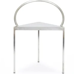 Triangolo Stol, Stål