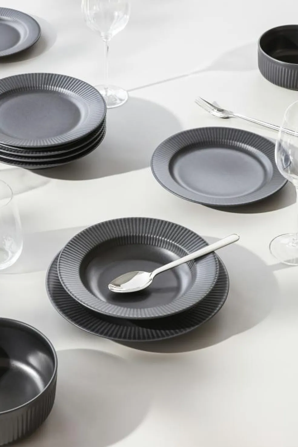 Trio Legio Nova Middagstallrik 25 cm, Svart