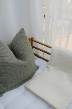 Twist Ullpläd 130x200 cm, Vit