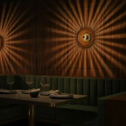 Urc 26 Vägglampa, Amber