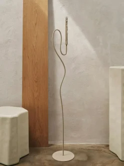 Valse Golvljusstake, Svart