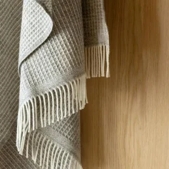 Røros Tweed Plädar & Filtar-Vega Pläd 150x210 cm, Svart