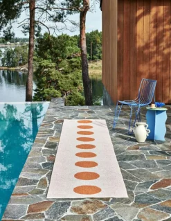 Pappelina Utomhusmattor & Balkongmattor|Plastmattor-Vera Pop Matta 70x280 cm, Mustard / Pale Yellow