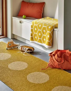 Pappelina Utomhusmattor & Balkongmattor|Plastmattor-Vera Pop Matta 70x280 cm, Mustard / Pale Yellow