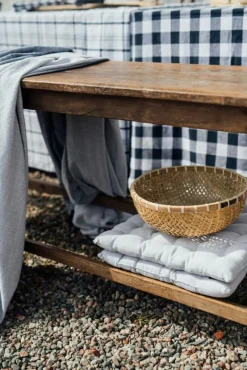 Recycled by Wille Stolsdynor-Vera Sittkudde Behandlad 38x38 cm, / Vit