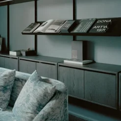 Vägghylla 1900 Lågt Skåp Med Dörrar, Ek / Svart