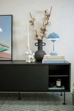 Decotique Tv-Bänkar & Mediabänkar-Vogue Mediabänk Med Ben 136 cm, Valnöt / Svart