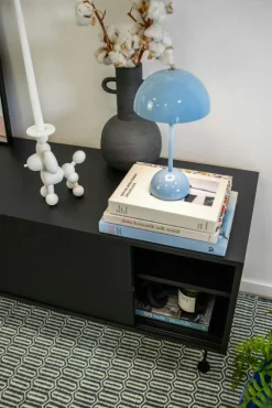 Decotique Tv-Bänkar & Mediabänkar-Vogue Mediabänk Med Ben 136 cm, Valnöt / Svart