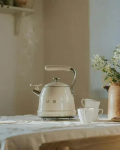 WKF01BL Vattenkittel 2,3 L, Svart